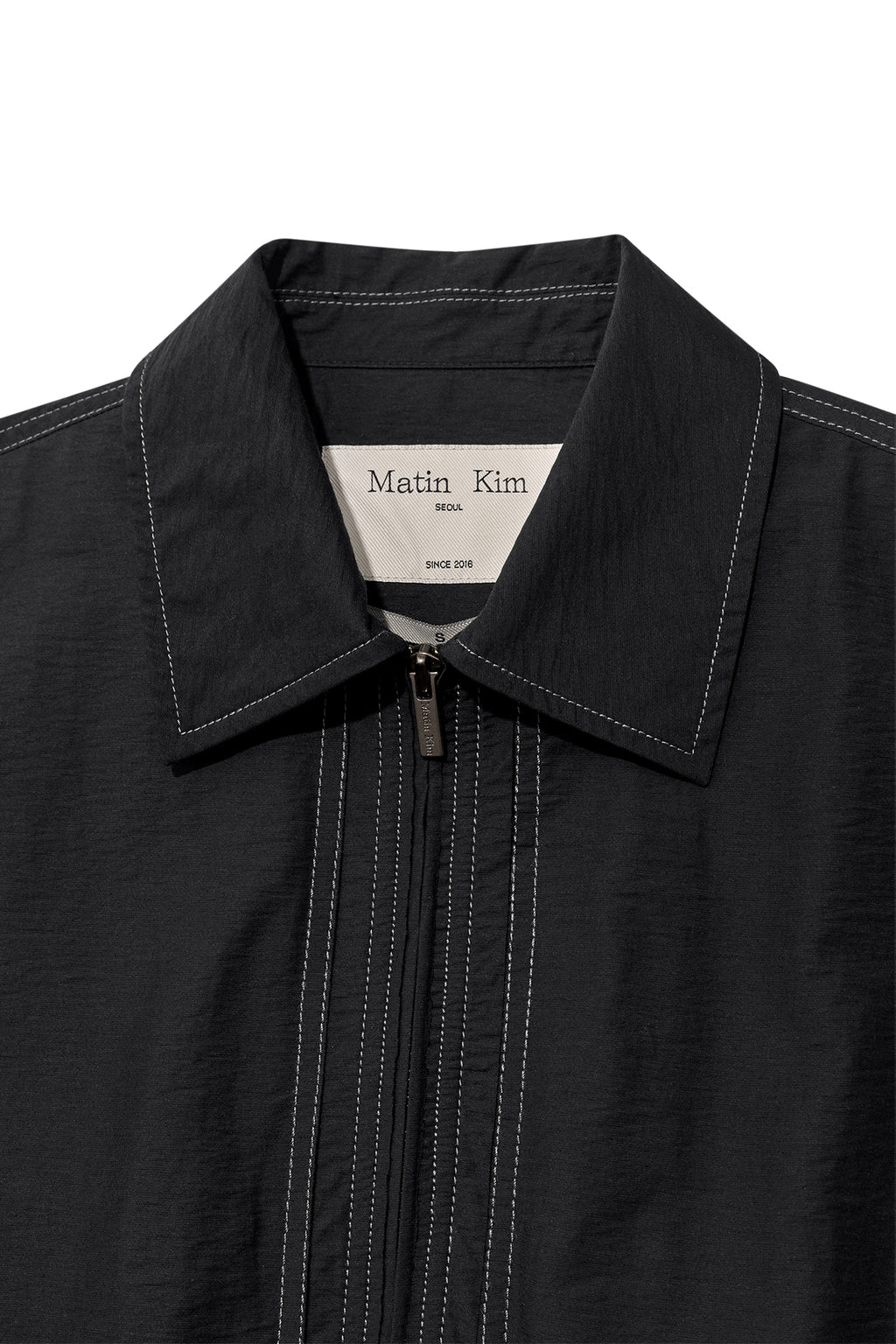 [matinkim] LAYERED POINT STRING LIGHT JUMPER IN BLACK