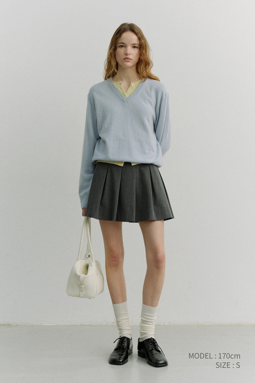 Dunst Unisex Soft V-Neck Sweater Soft Blue
