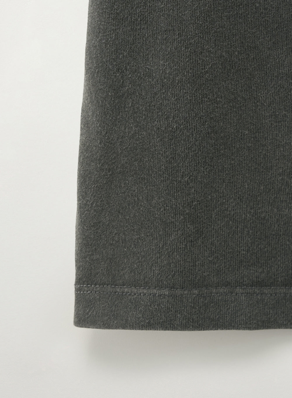 [satur] (W) Arch Logo Pigment Washed T-shirt - Charcoal