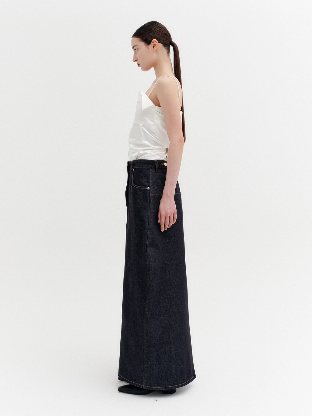 EENK Curved Line Long Denim Skirt - Dark Navy