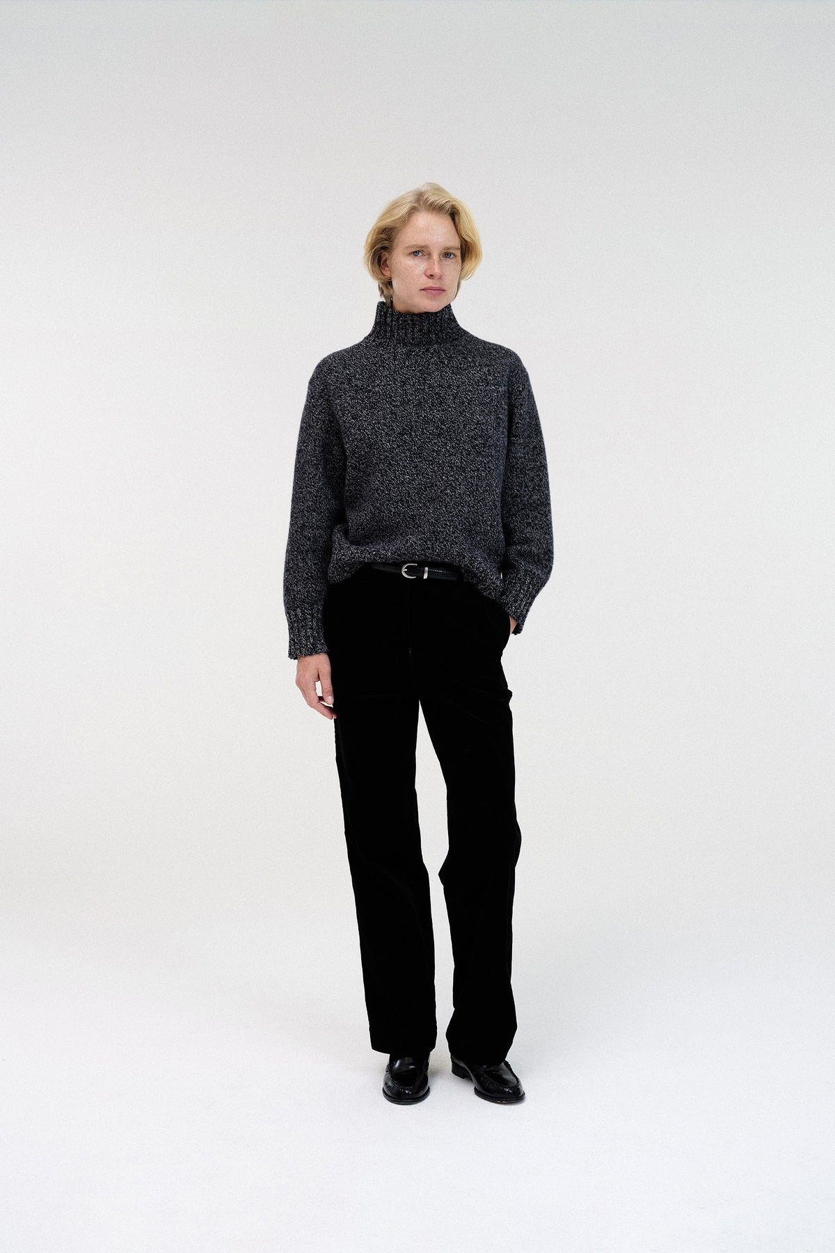 Nothing Written Boyfriend turtle neck sweater (Black and white)
