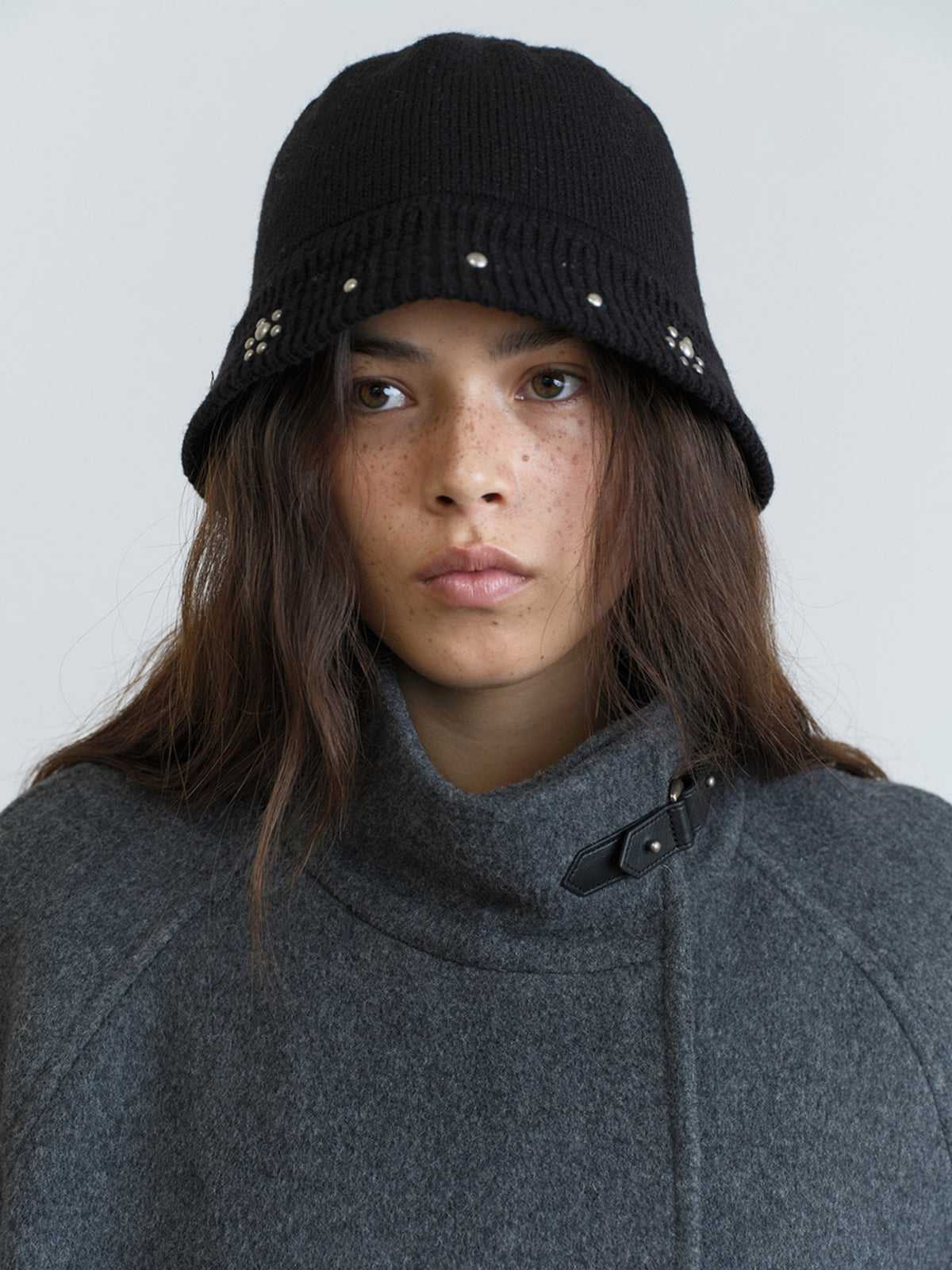Raive Beads Detailed Bucket Hat
