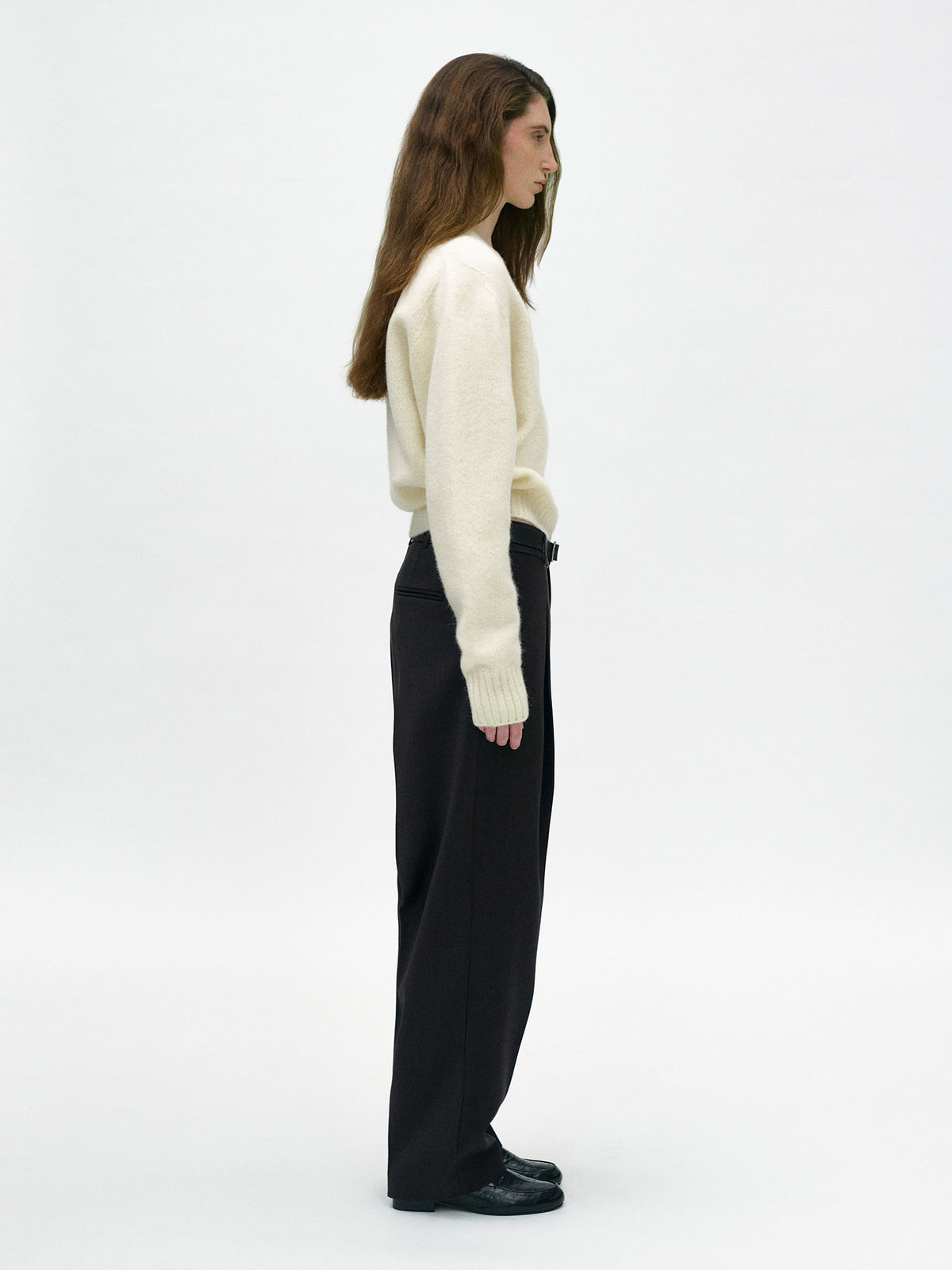 Nothing Written Miro v-neck pullover (Milk ivory)
