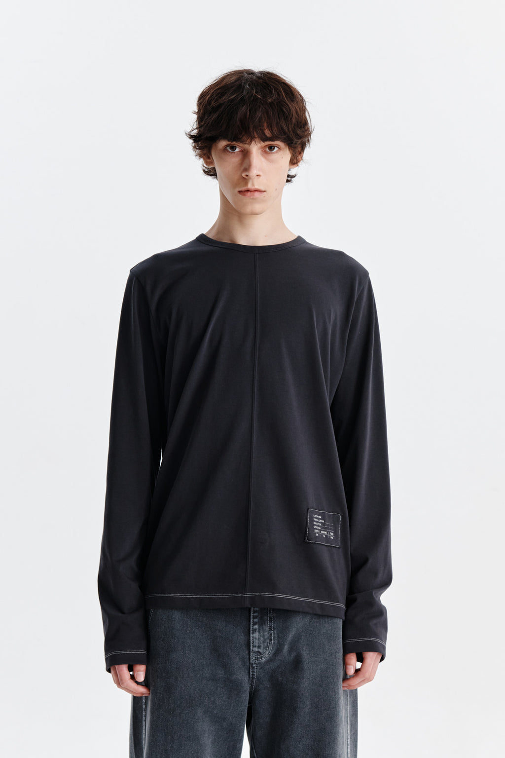 [matinkim] PATCH GRAPHIC POINT LONG SLEEVE TOP FOR MEN IN CHARCOAL