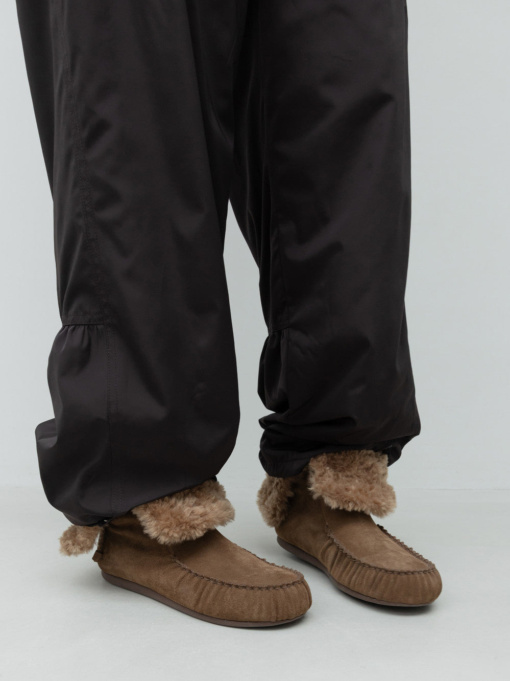 Low Classic Shearling Ankle Boots Brown