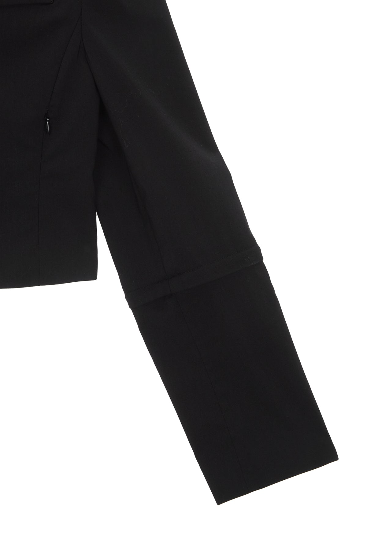 [matinkim] ZIPPER POINT LINEN CROP JACKET IN BLACK