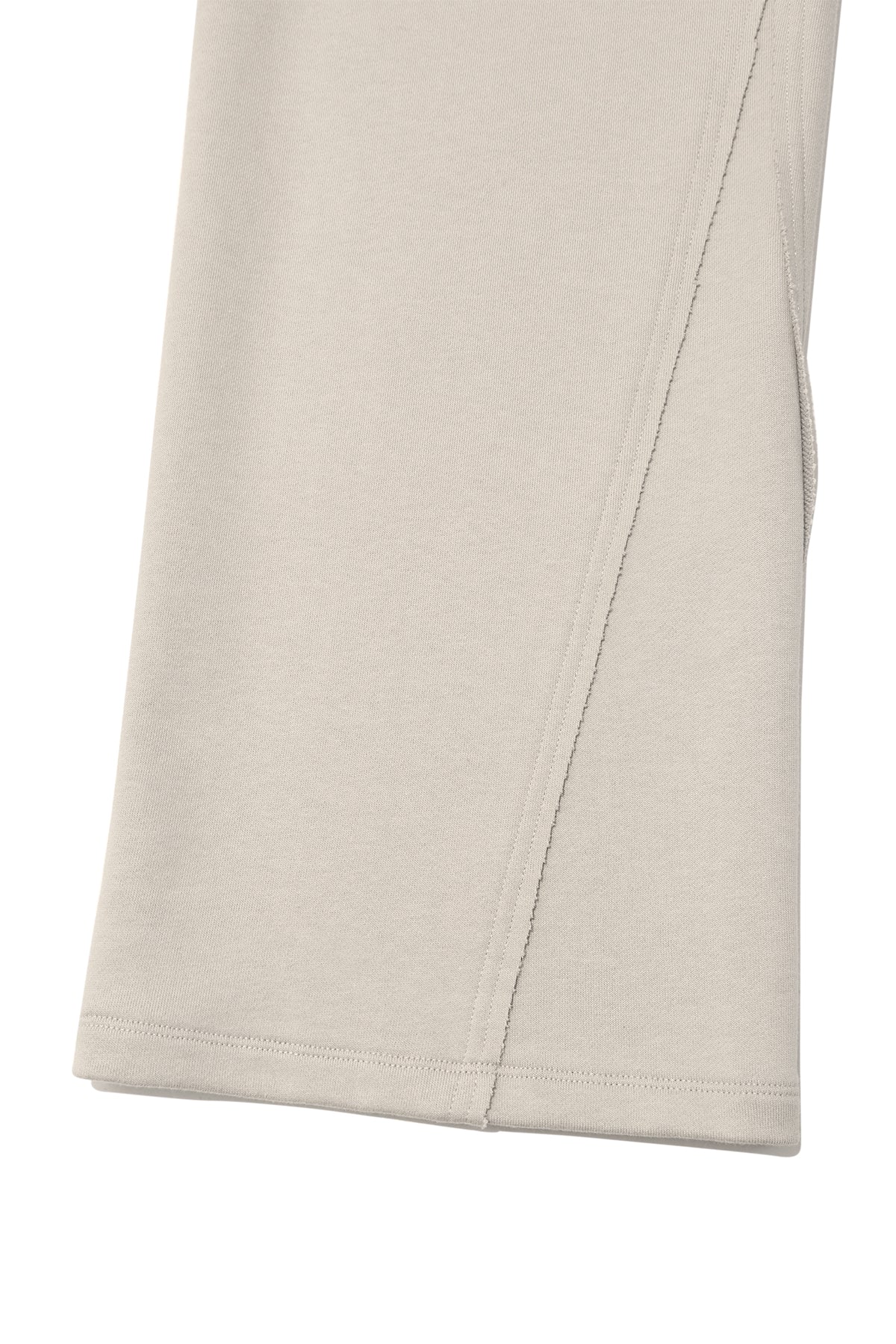 [matinkim] VOLUME POCKET SWEATPANTS IN PALE BEIGE