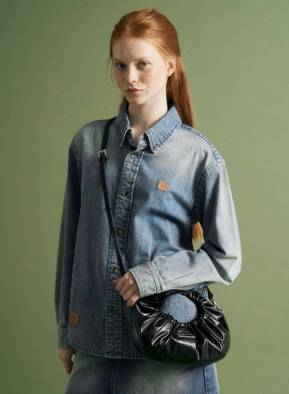 [satur] Scrunchie Small Hand Bag - Black