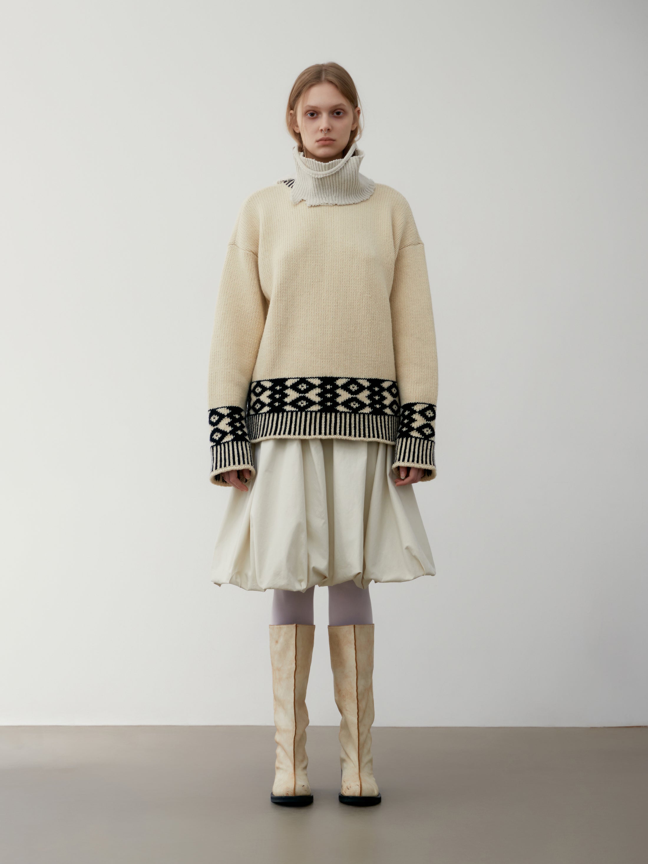 [low_classic] JACQUARD KNIT SWEATER
IVORY