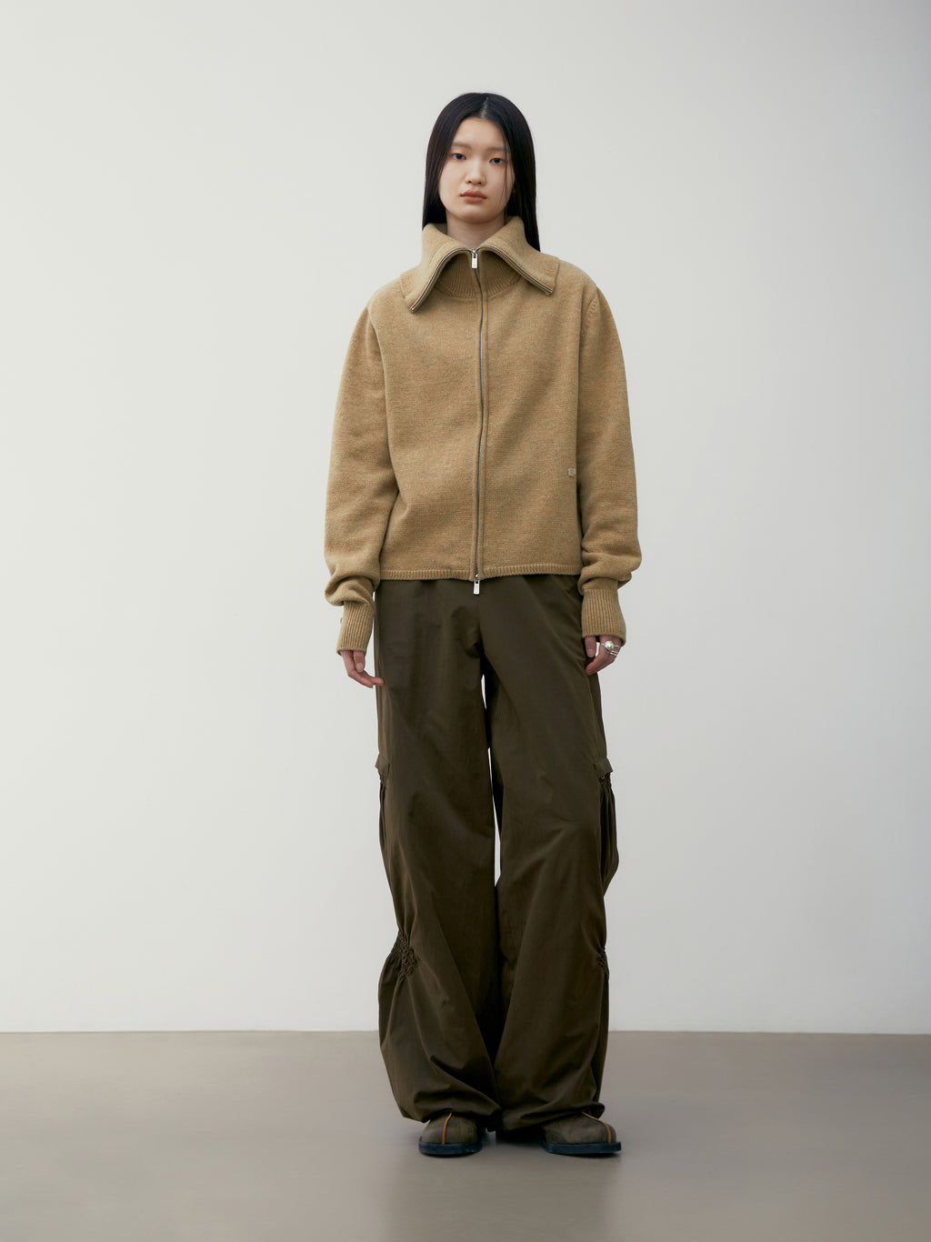 [low_classic] FULL ZIP-UP KNIT TOP
MUSTARD