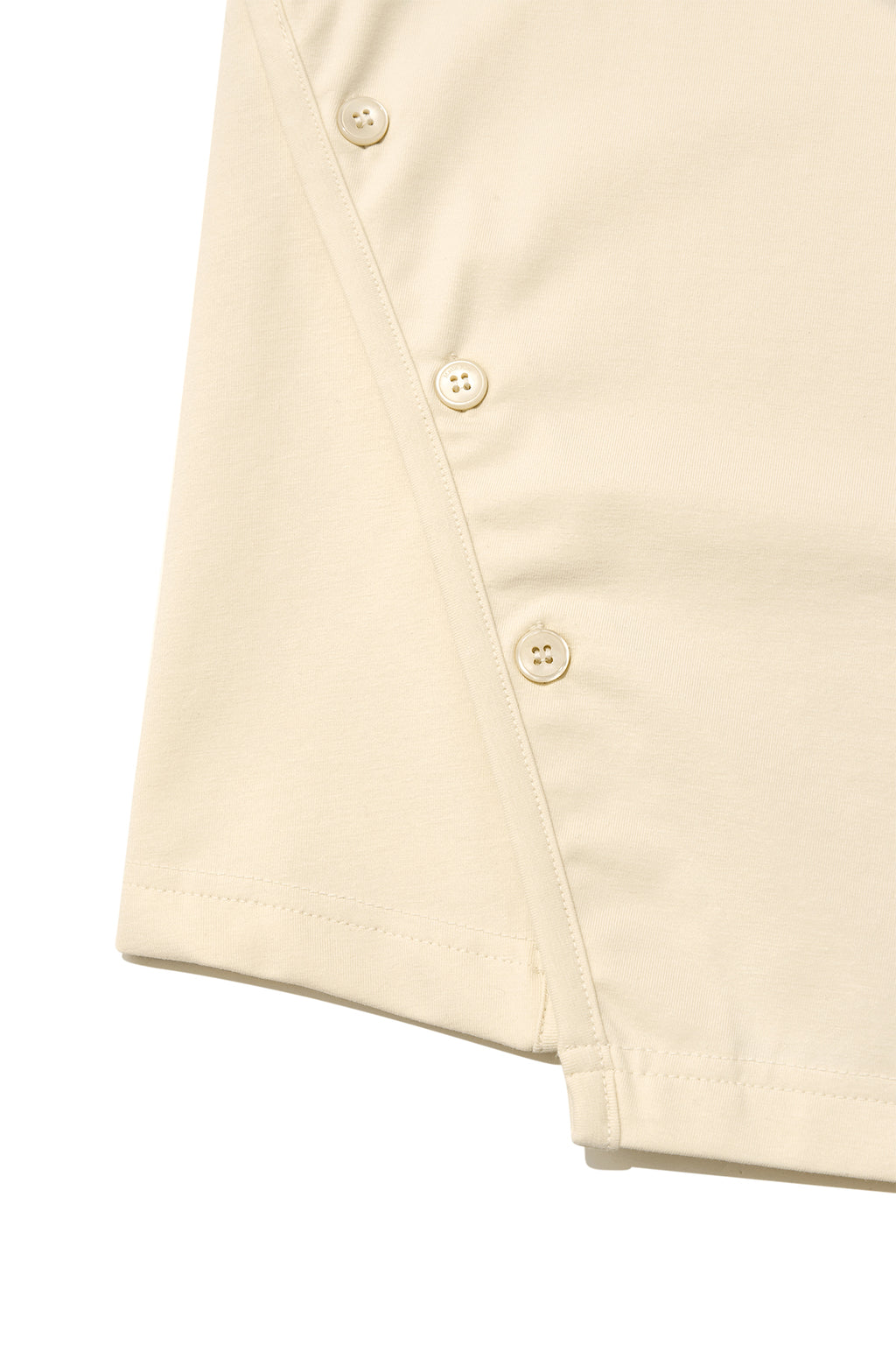 [matinkim] SLIT BUTTON POINT CROP TOP IN IVORY