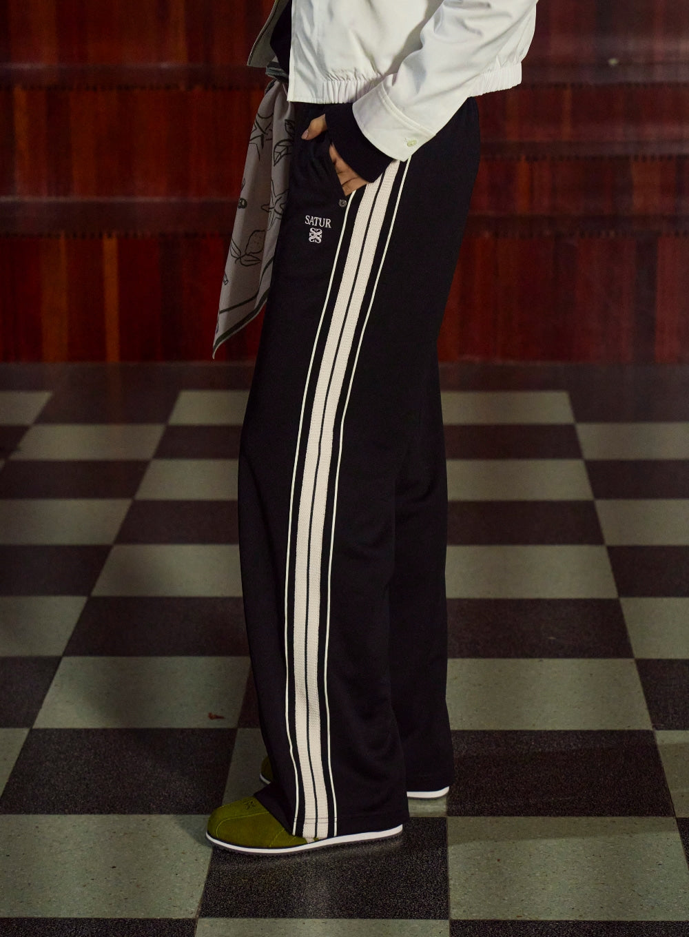 [satur] (W) Essential Lawton Track Pants - Black