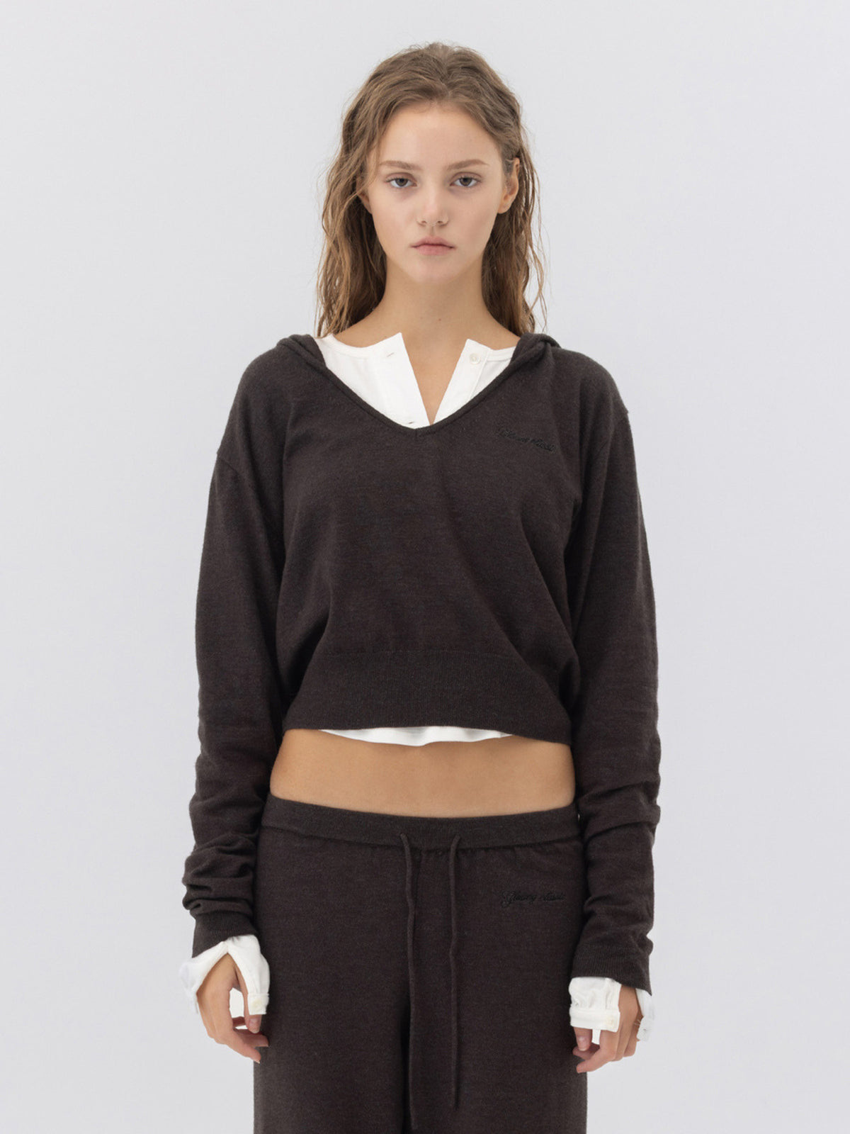 GLOWNY G Hug V-Neck Knit Hoodie (Charcoal)