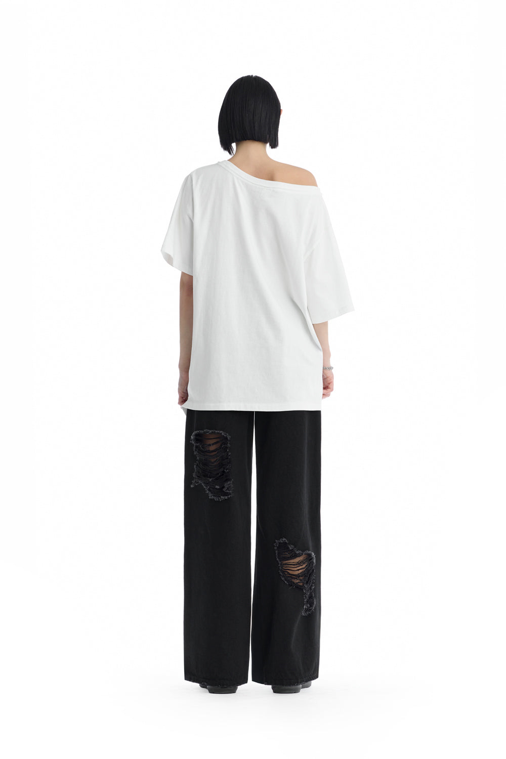 Treemingbird Off-Shoulder Raw Edge T-Shirt White