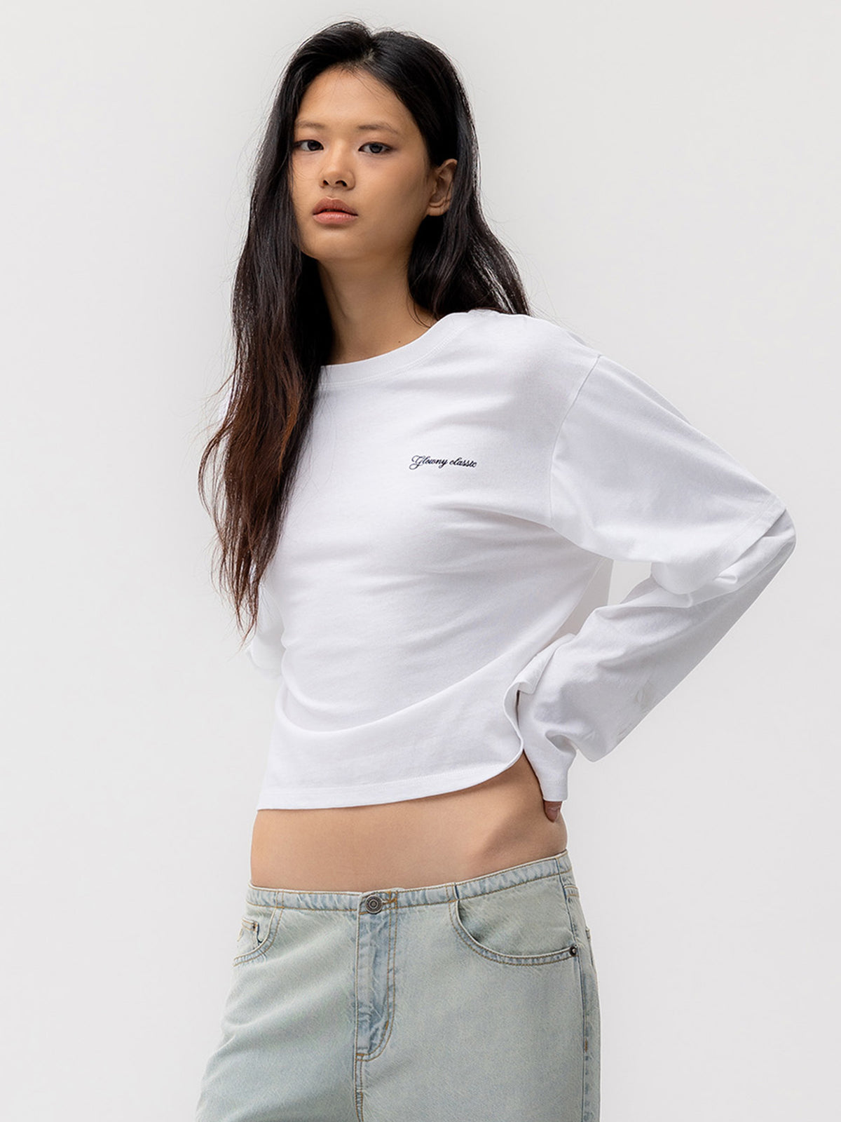 GLOWNY G Double Sleeve Letter Tee (White)
