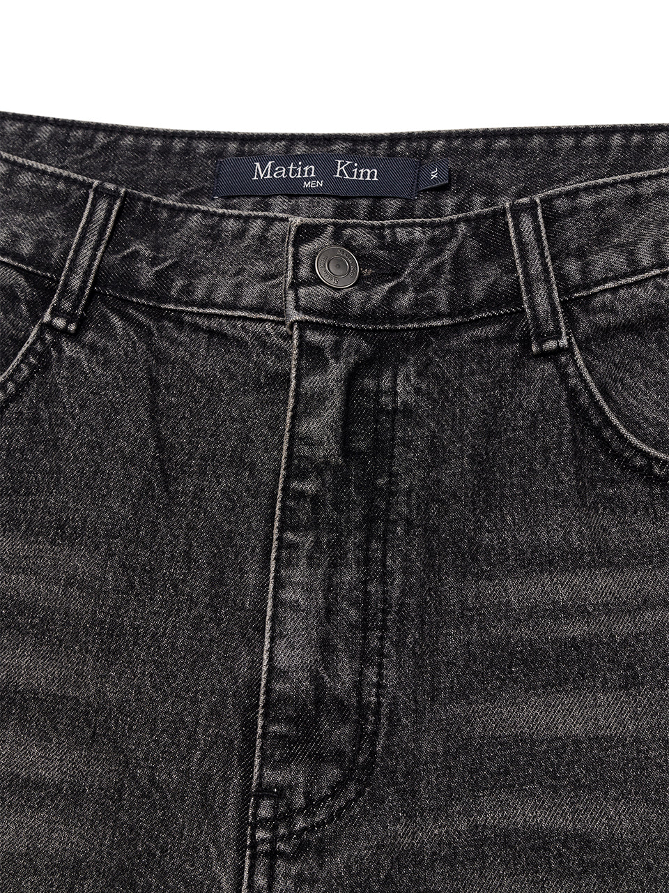 [matinkim] HEM POINT BERMUDA DENIM PANTS FOR MEN IN CHARCOAL