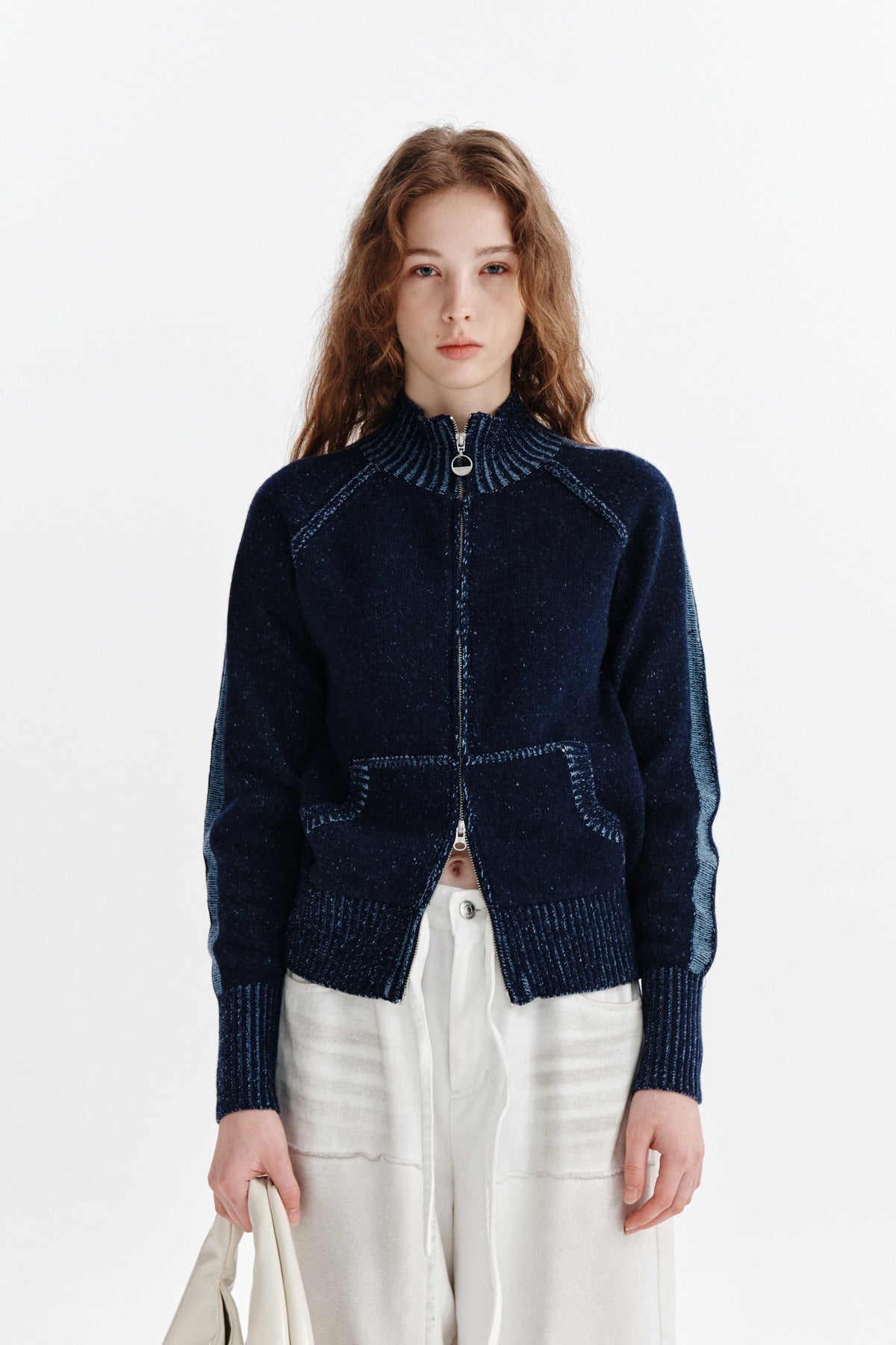 [matinkim] TWO TONE MIXED KNIT ZIP UP FOR WOMEN IN NAVY