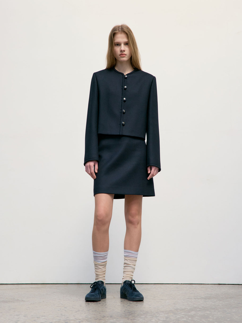 [low_classic] A-Line Mini Skirt
Black