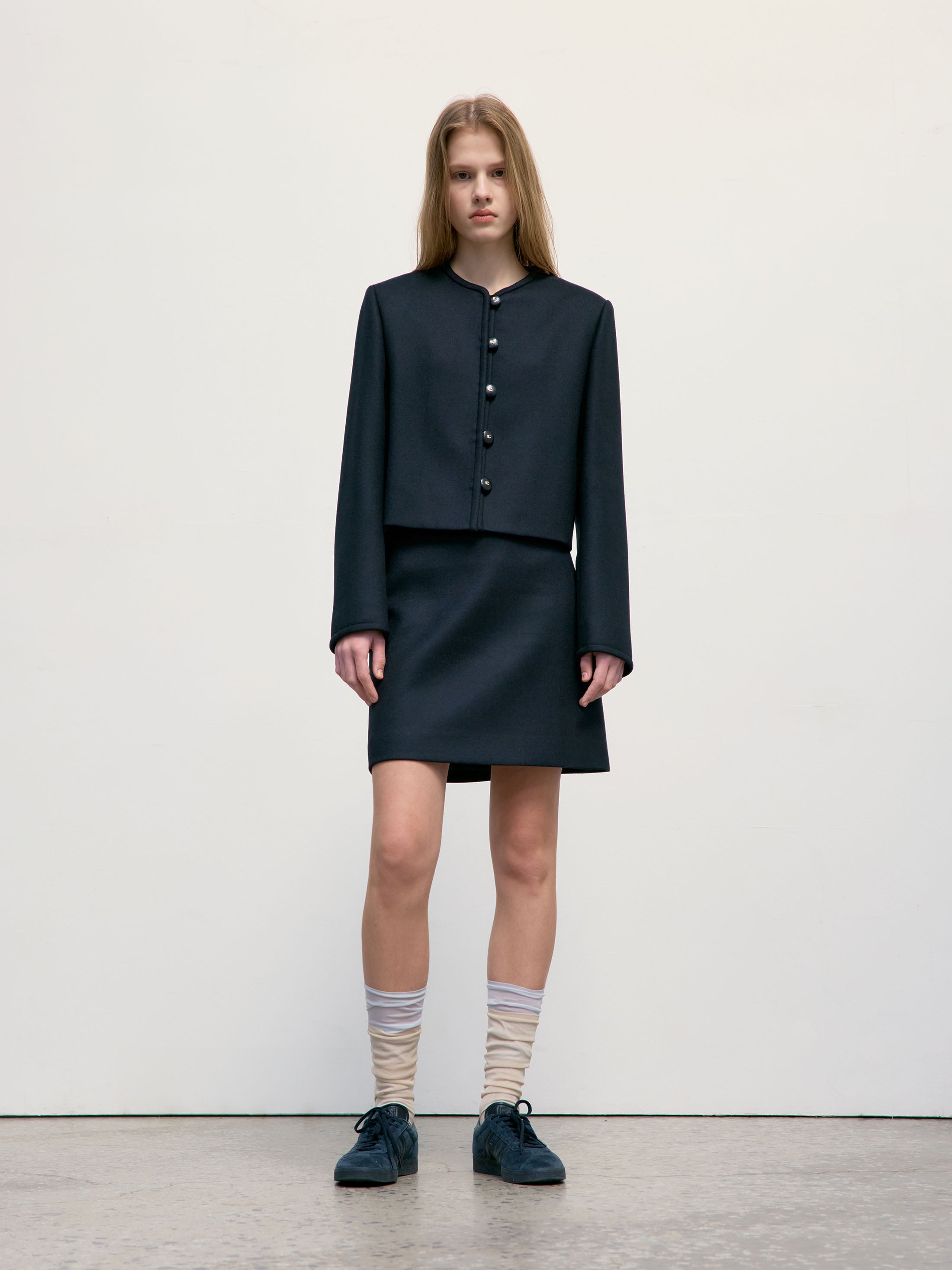[low_classic] A-Line Mini Skirt
Black