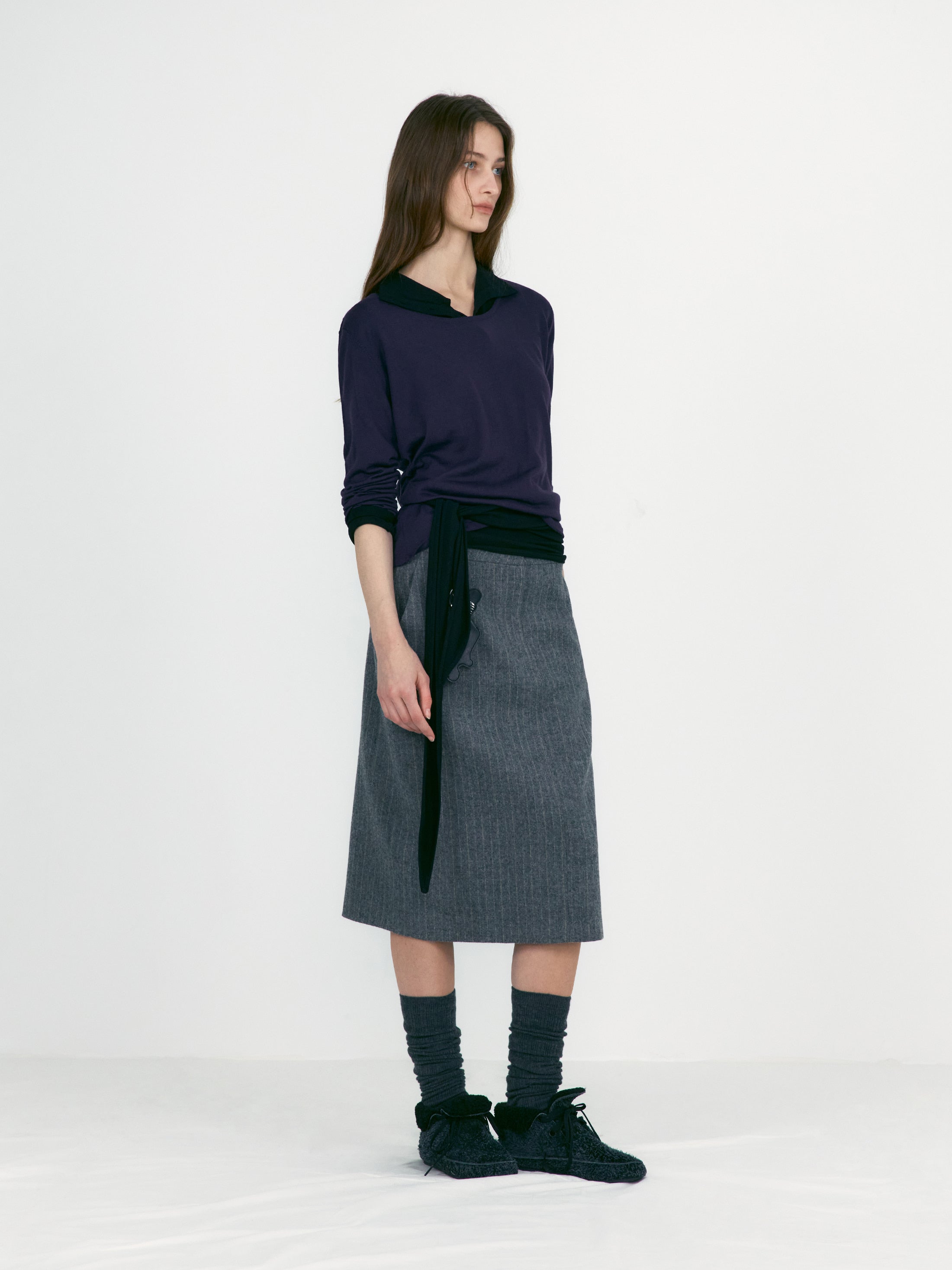 [low_classic] U Neck Knitted Top
Purple