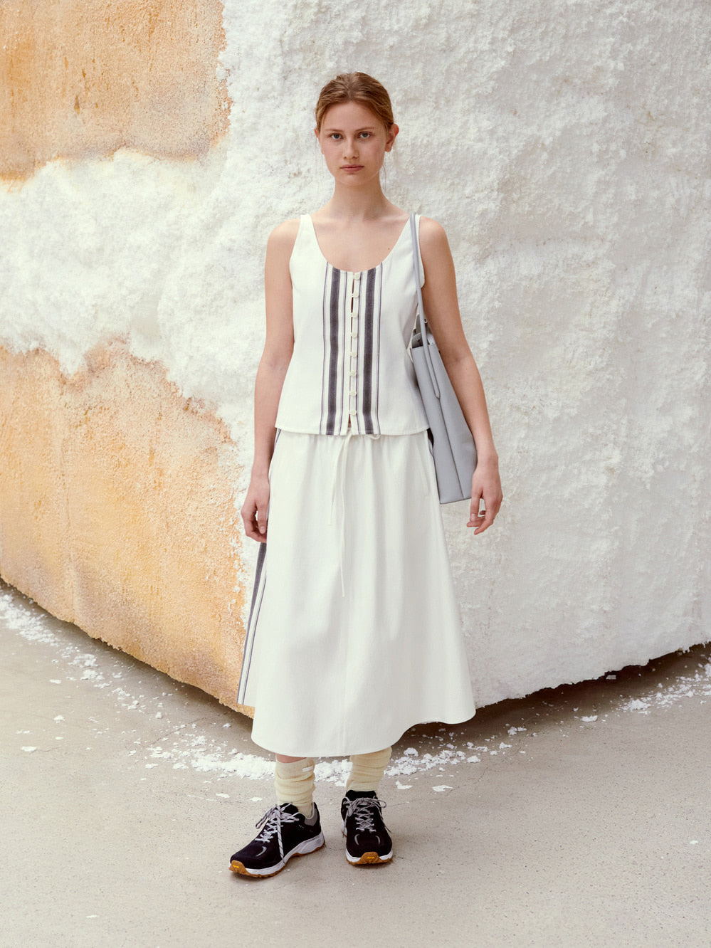 [low_classic] Stripe Sleeveless Top
Charcoal Stripe