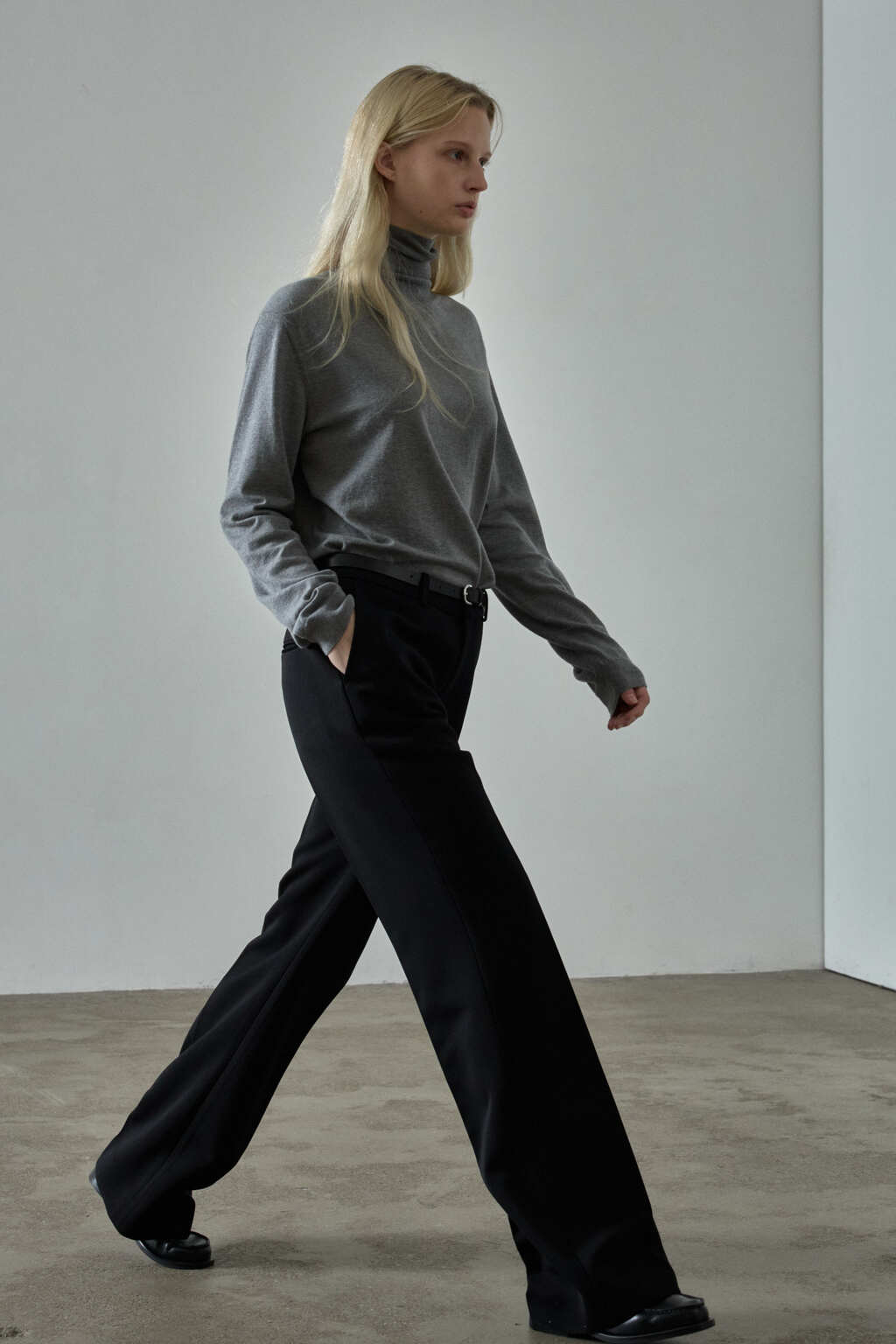 Facade Pattern Classic Wool Bootcut Pants black