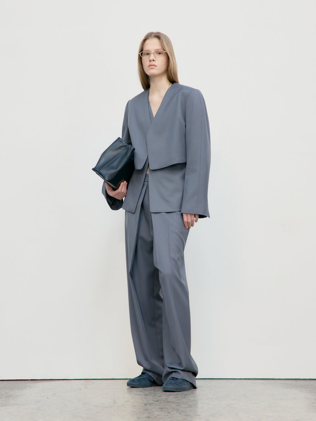 Low Classic Collarless Short Jacket Grey