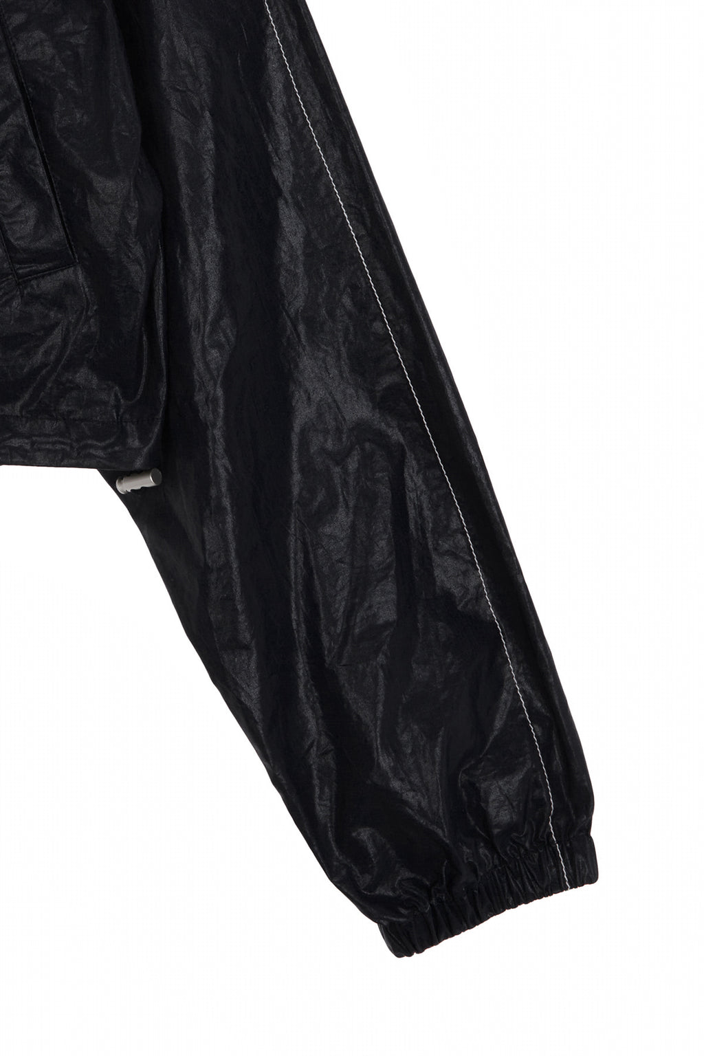 [matinkim] MATIN CROP HOODY COATING JUMPER IN BLACK