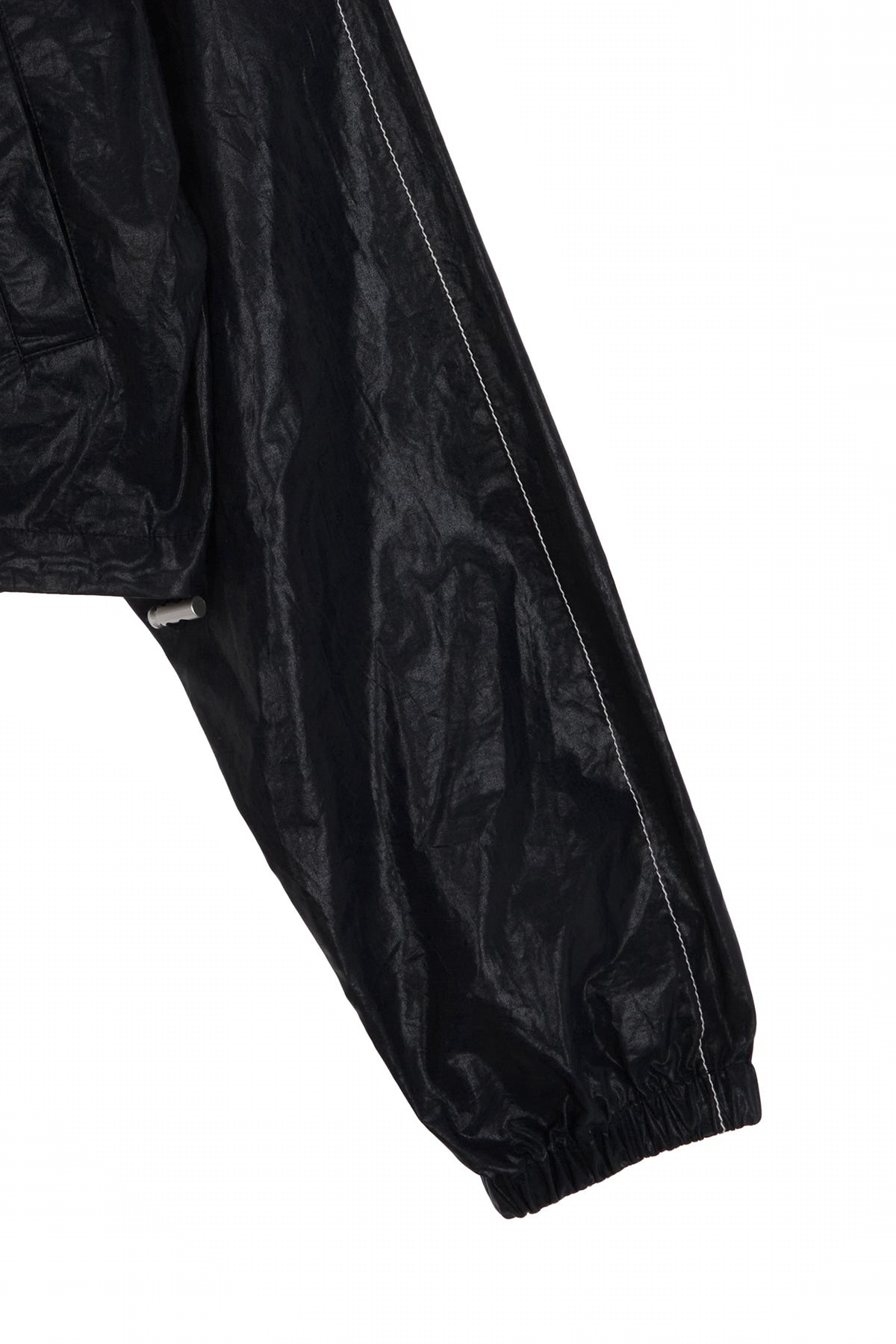 [matinkim] MATIN CROP HOODY COATING JUMPER IN BLACK