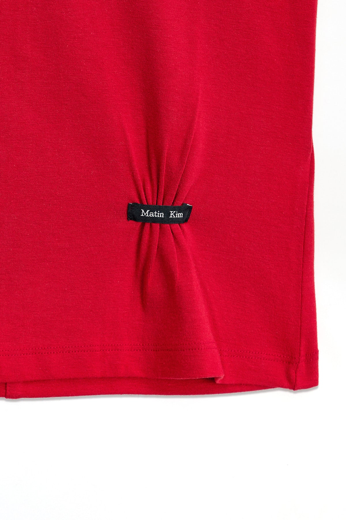 [matinkim] MINI LABEL SHIRRING TOP IN RED