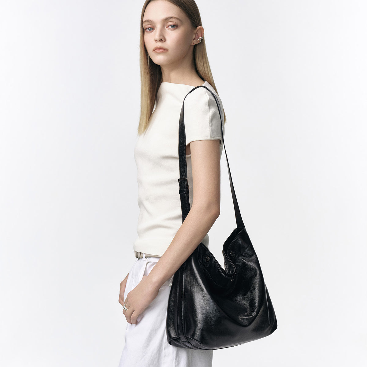 Vunque Perfec Button Up Soft Hobo S Black