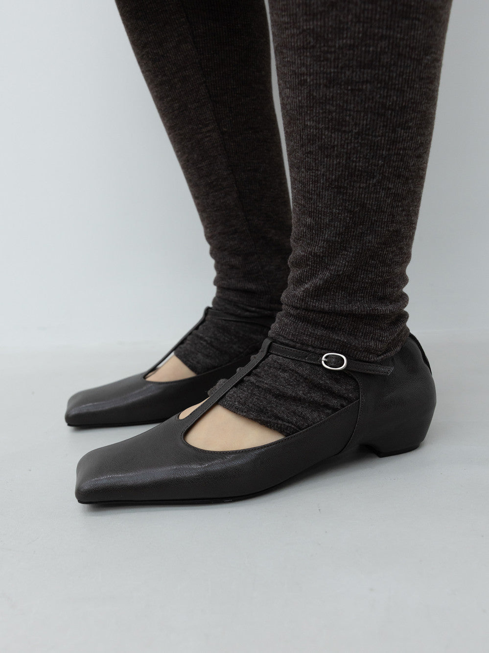 Low Classic Square Toe Stiletto Brown