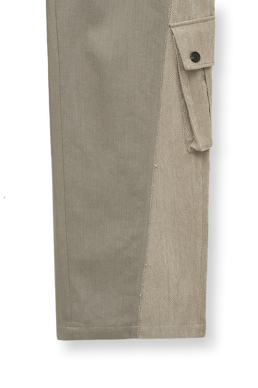 [matinkim] Big Pocket Two Tone Wide Pants IN Beige