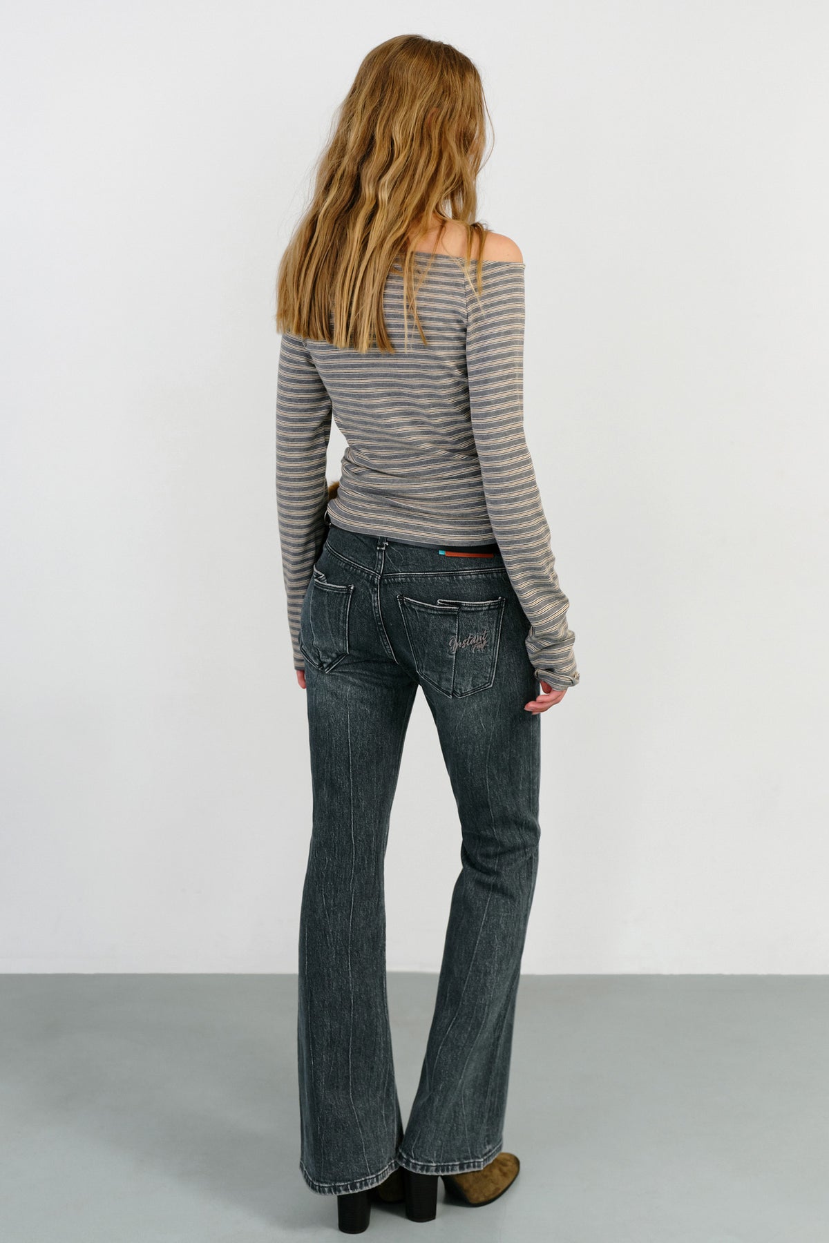 Instantfunk Stripe Off Shoulder Neck Tee - Grey