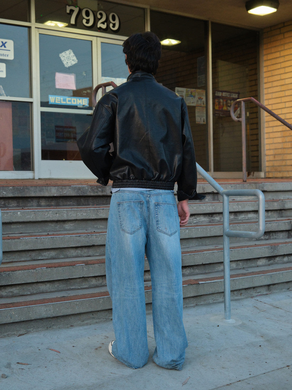 Low Classic Relaxed Loose-Fit Jeans Light Blue