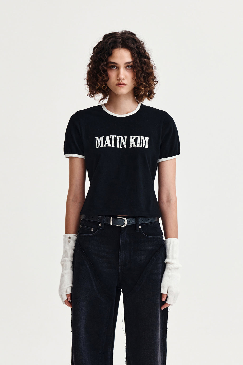 [matinkim] STUD LOGO RINGER TOP IN BLACK