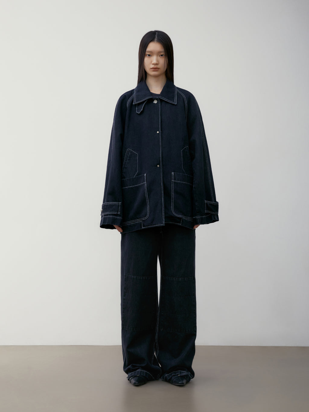 [low_classic] KNEE-PATCH DENIM PANTS
BLACK