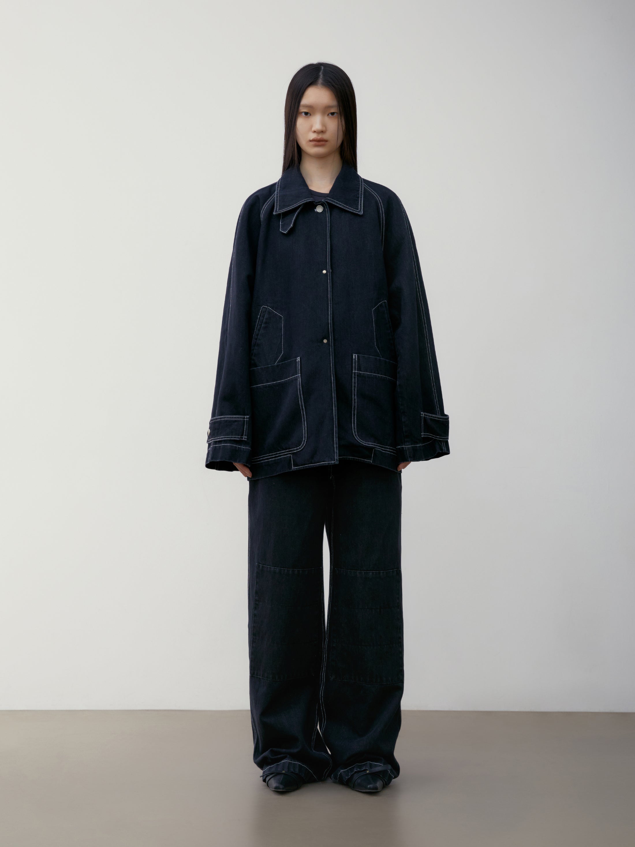 [low_classic] KNEE-PATCH DENIM PANTS
BLACK