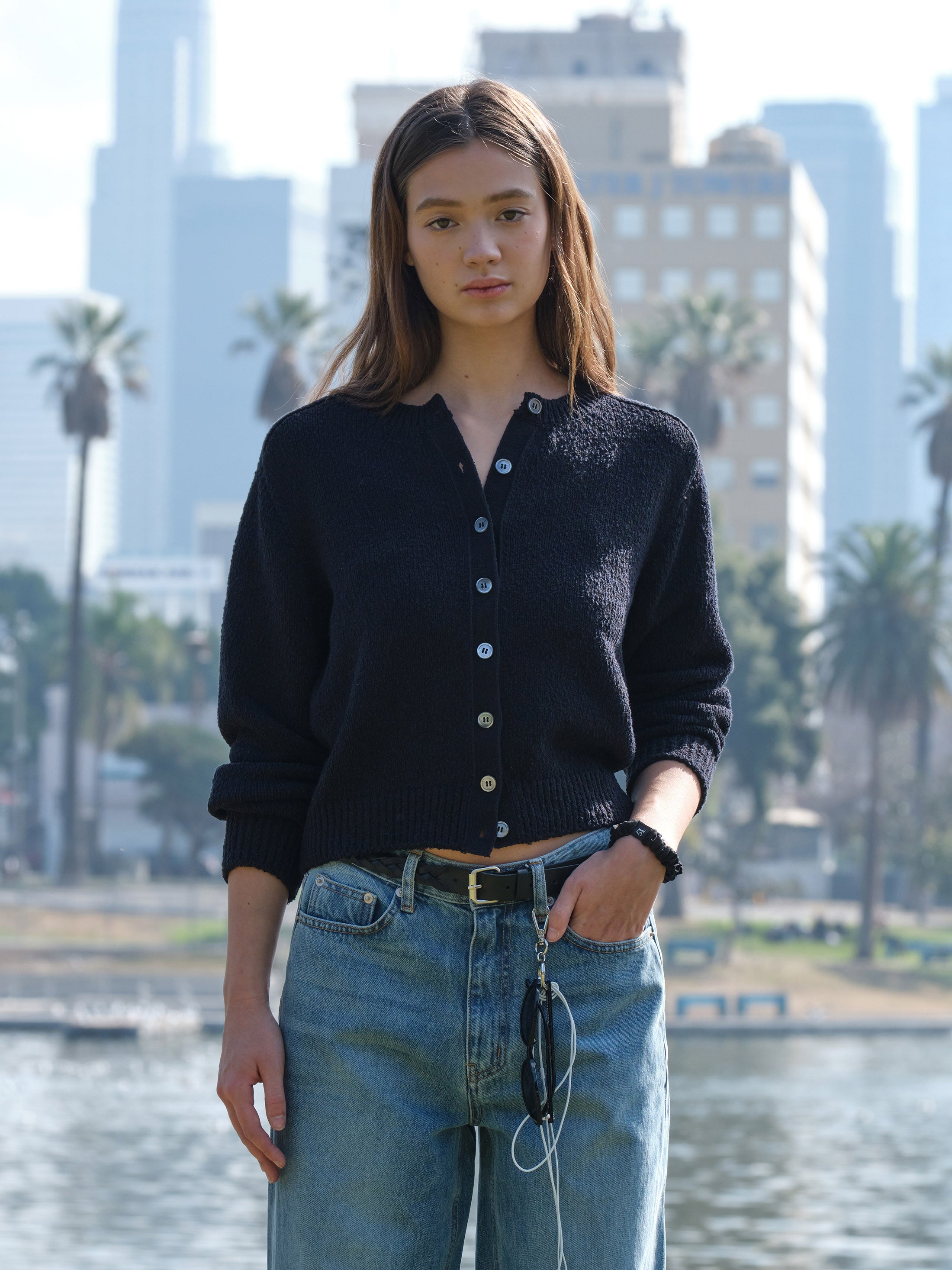 Low Classic Crewkneck Knit Cardigan Black Navy