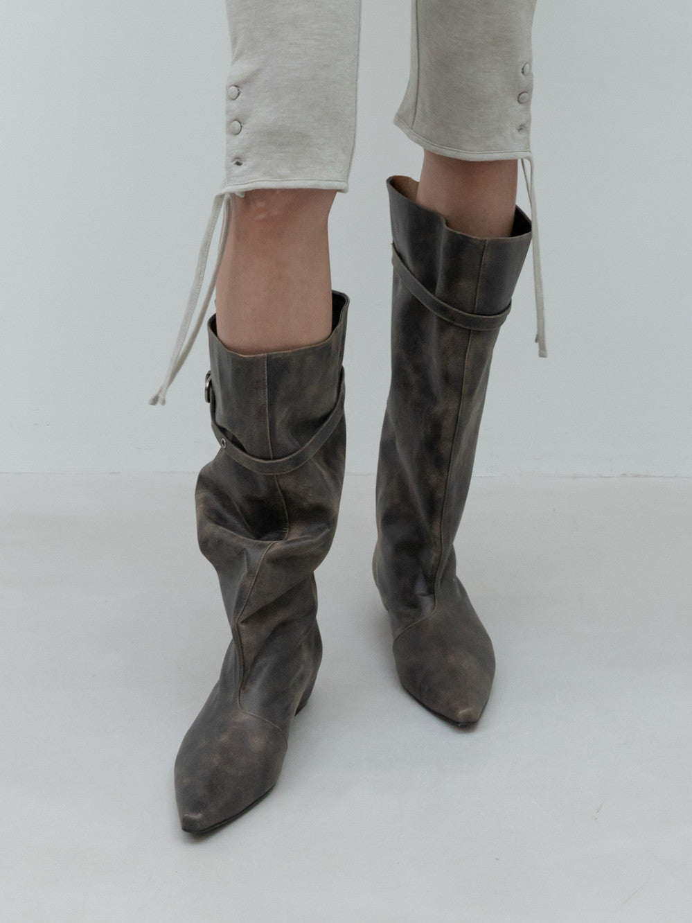 Low Classic Back-Zipped Middle Boots Vintage Khaki