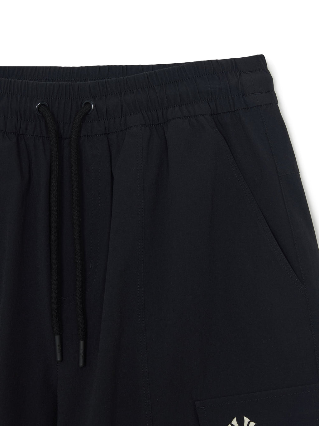 MLB Korea Basic Gorpcore Nylon Cargo 9in Shorts