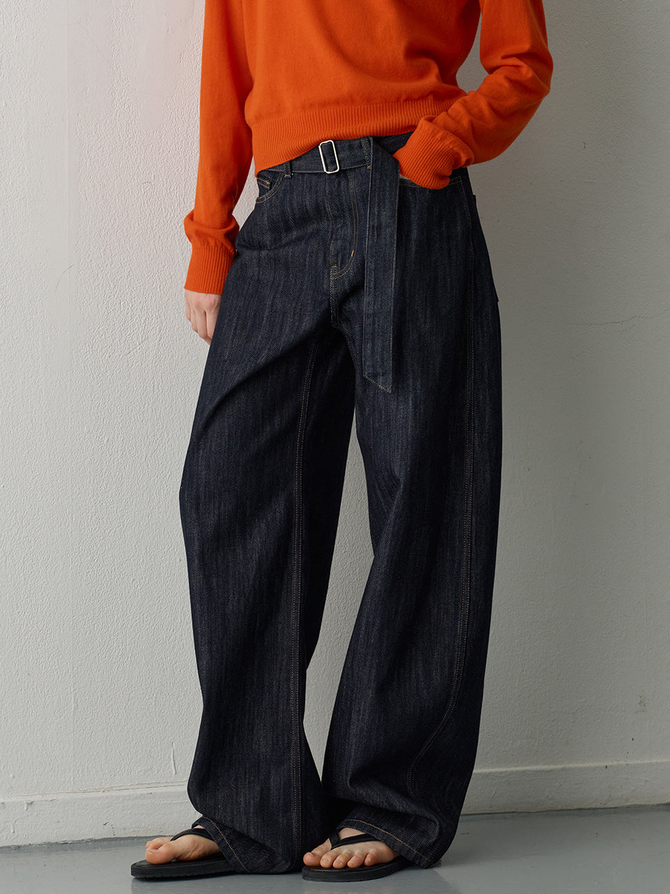 Facade Pattern Belted Round Denim textured indigo