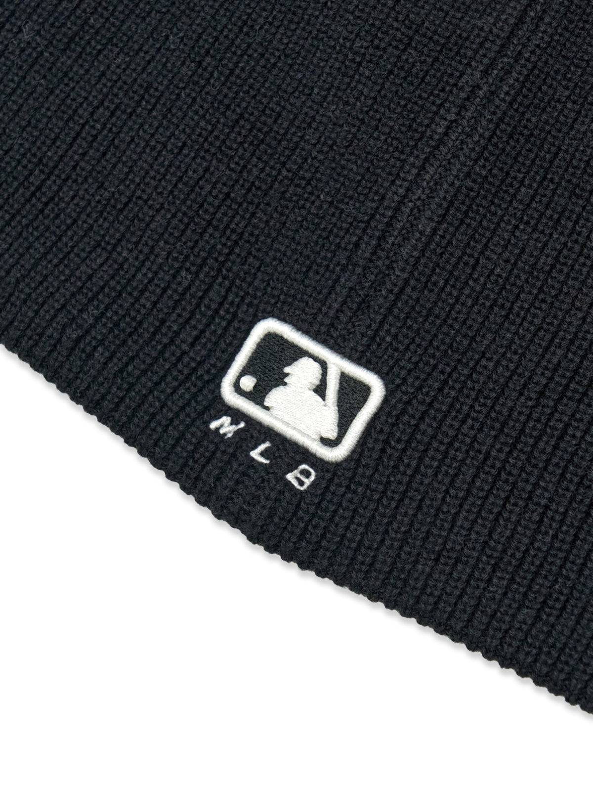 MLB Feminine No Cuffed Beanie