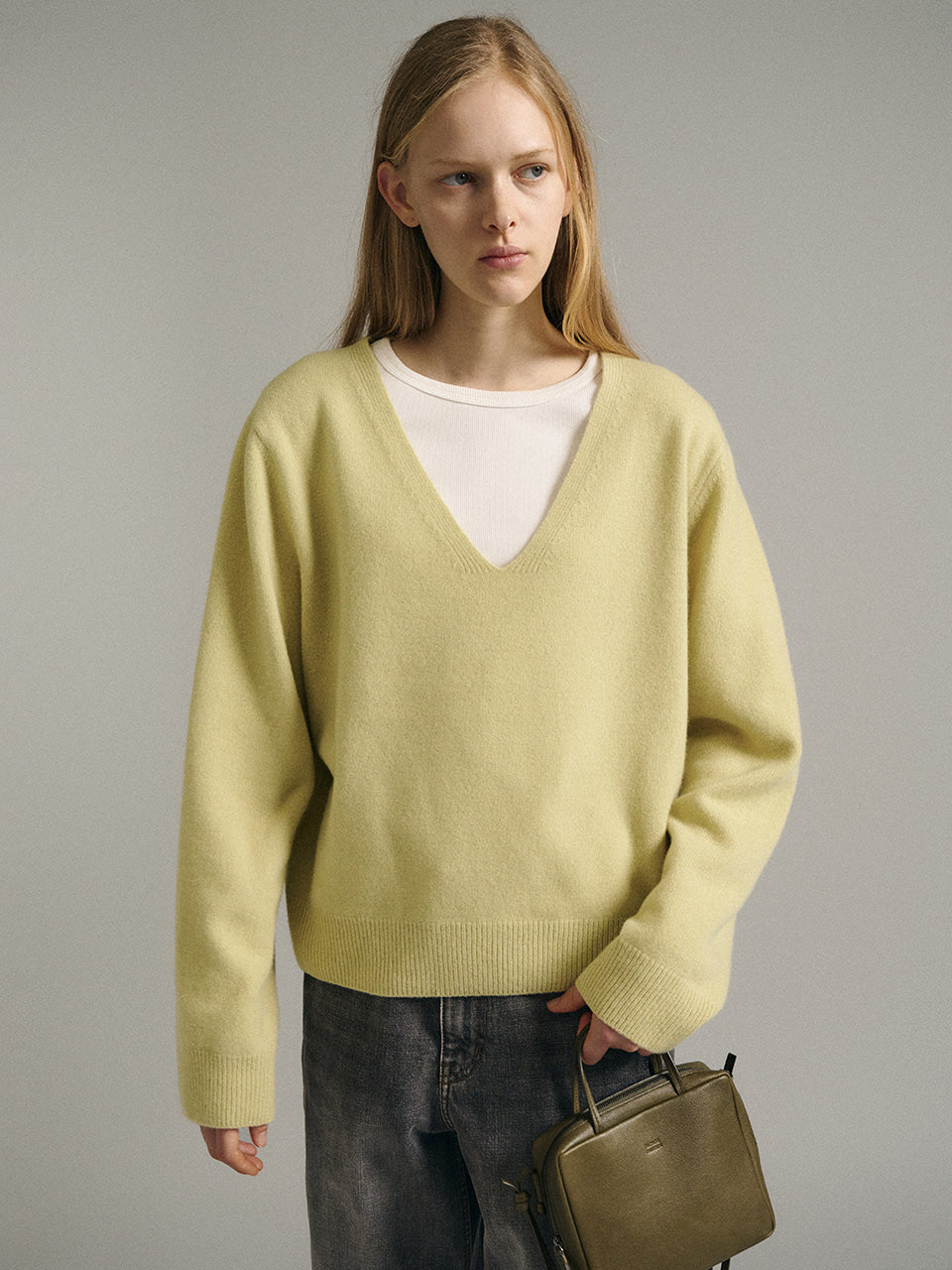 Facade Pattern Cashmere Deep V-Neck Knitwear sage olive