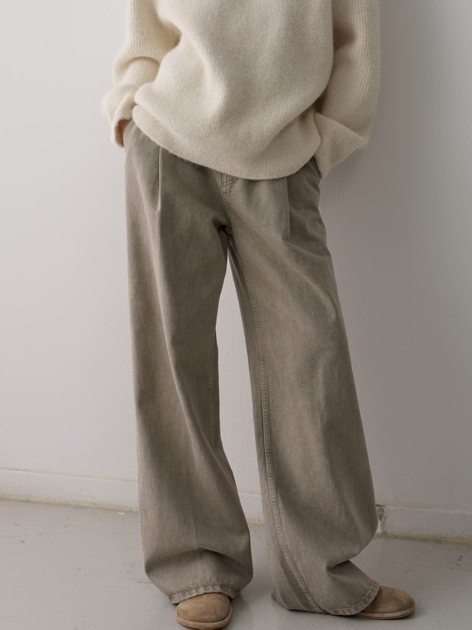 Facade Pattern Classic One-Pleat Denim khaki beige