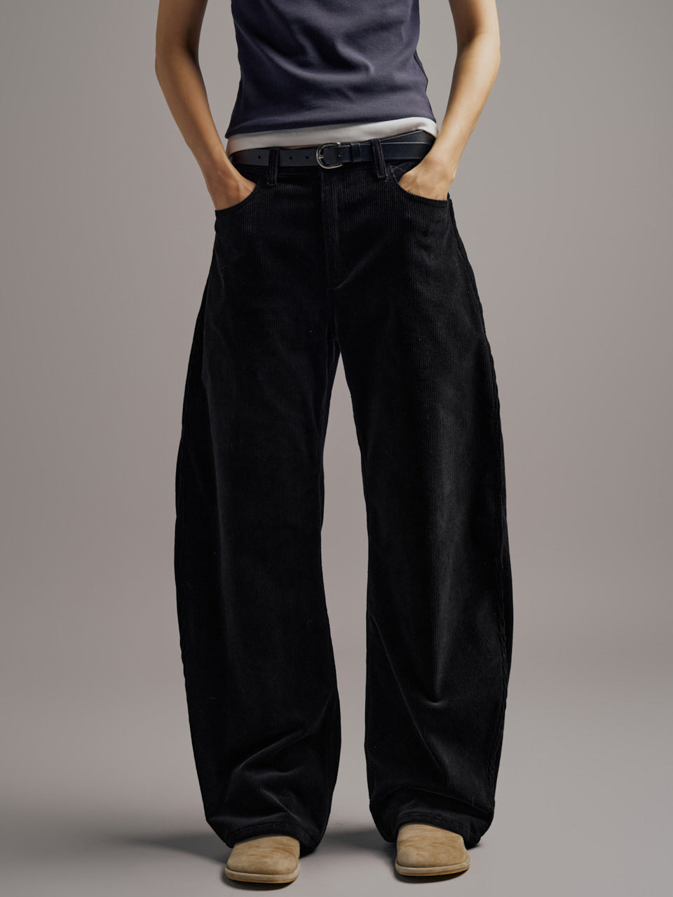 Facade Pattern Corduroy Round Pants black
