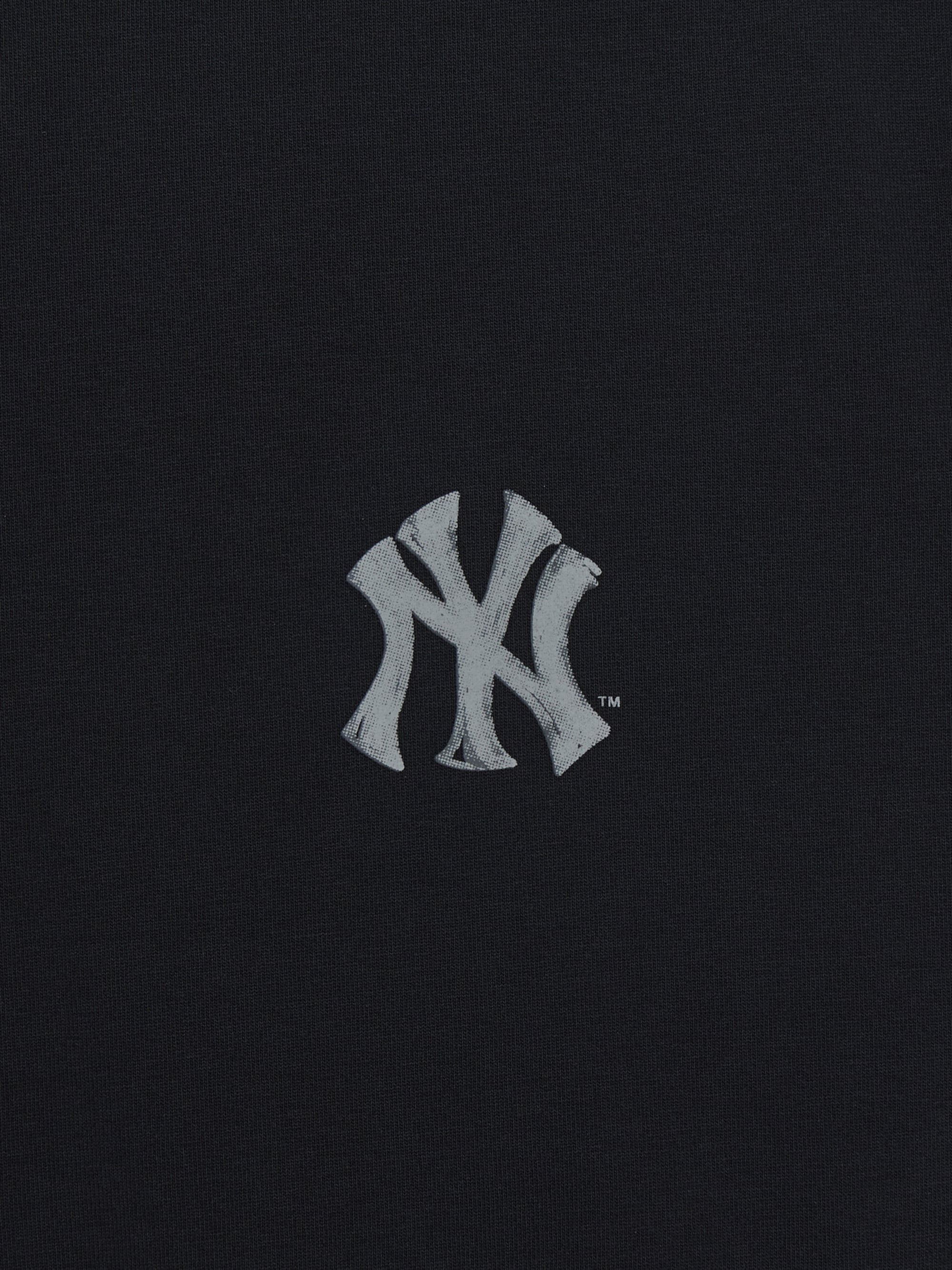 MLB Korea Basic Simple Street Logo Over Fit T-shirt