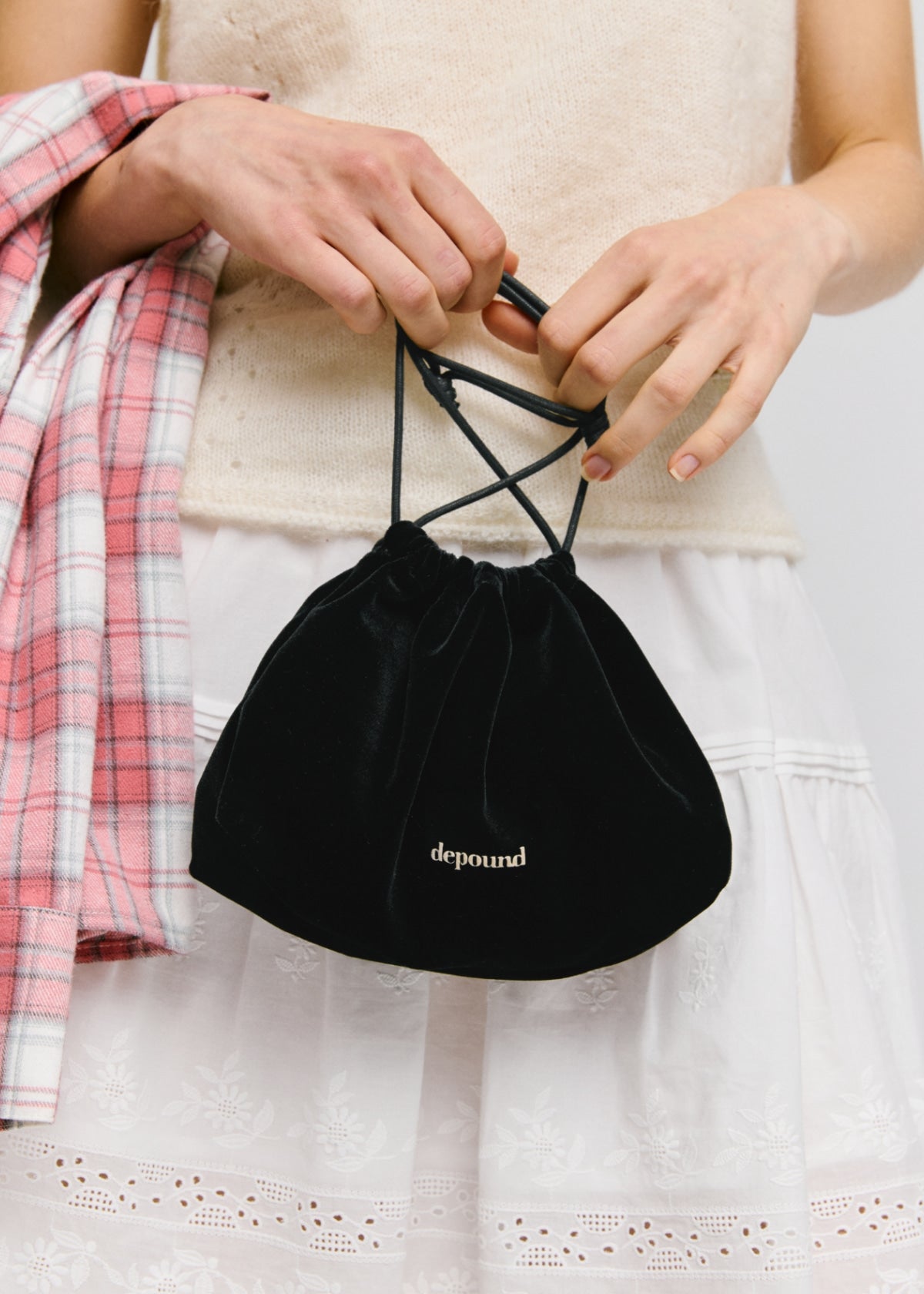 Depound string mini pouch - black