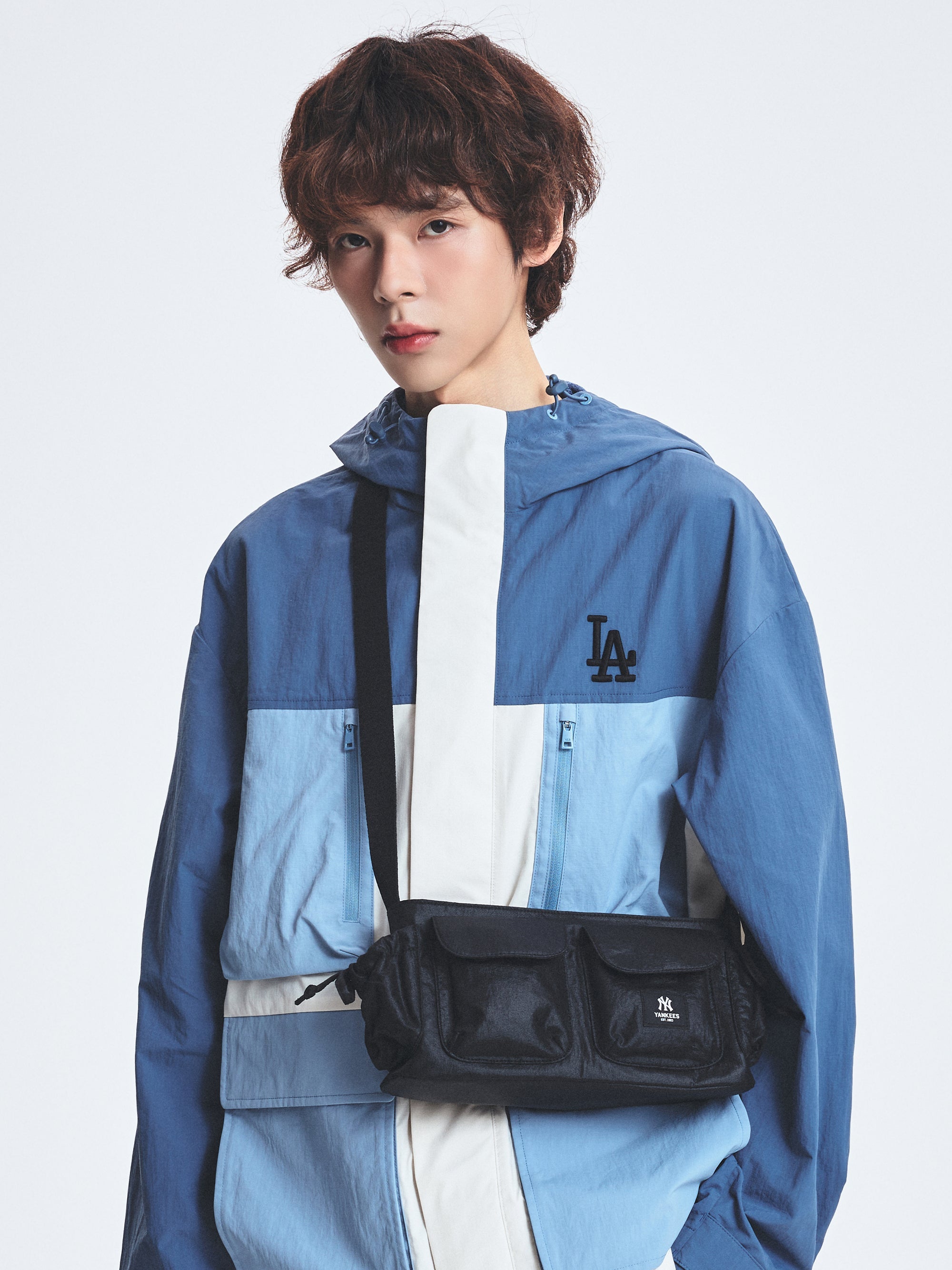 [mlb korea] Basic Gorpcore Pocket Cross Bag