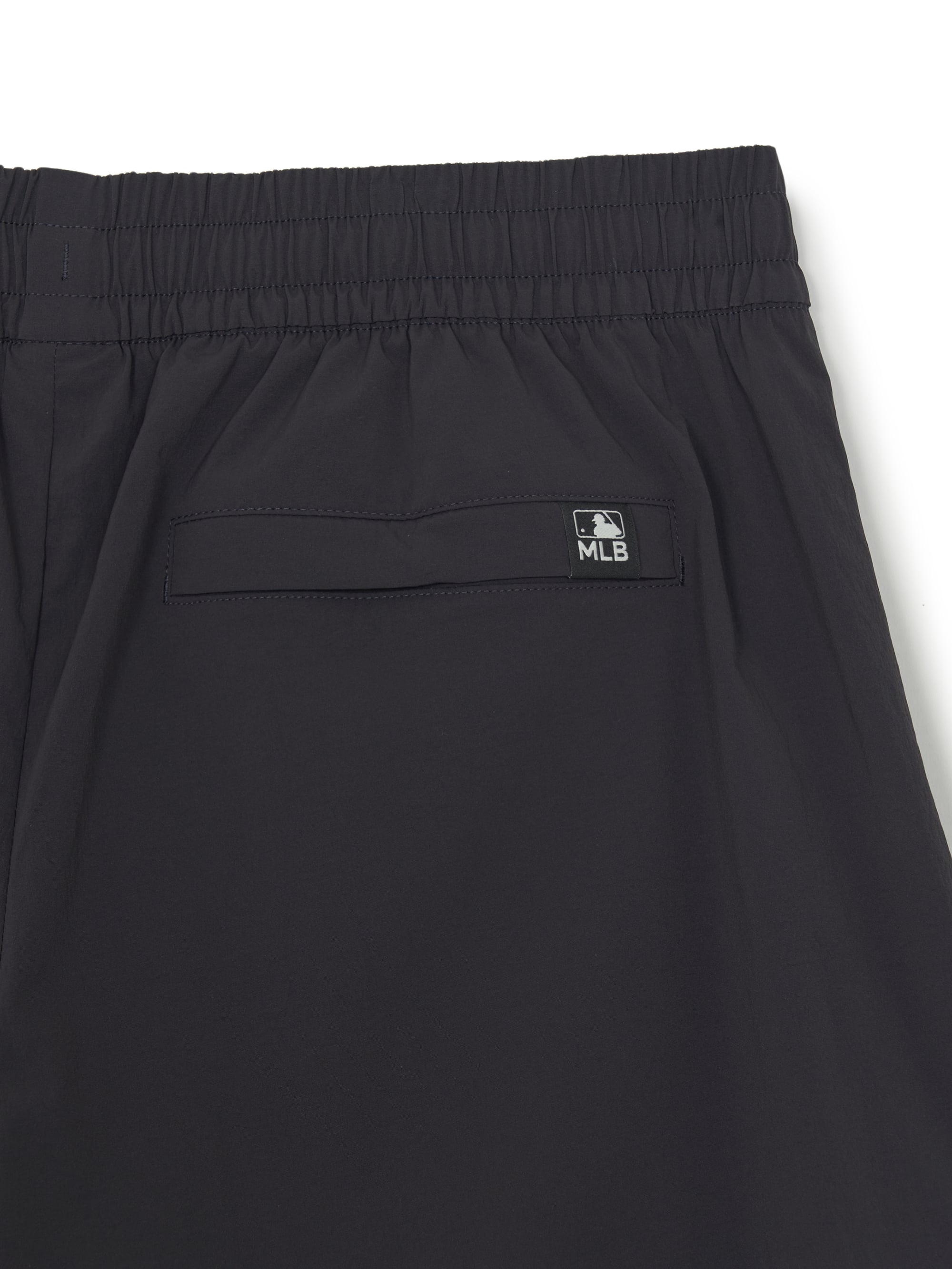 MLB Korea Gorpcore Woven Multi Cargo 9in Shorts